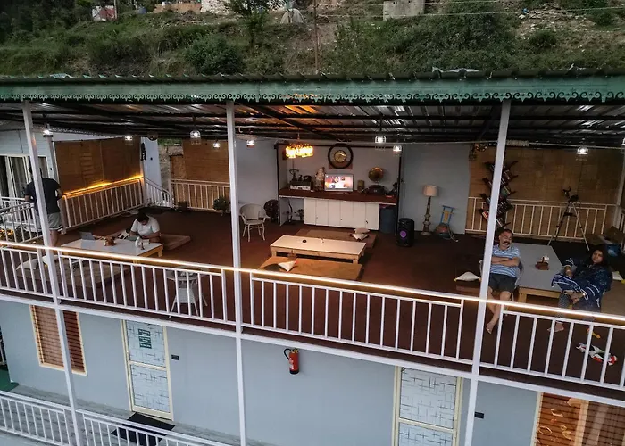 The Rare One\'S Mukteshwar - Resort & Cafe